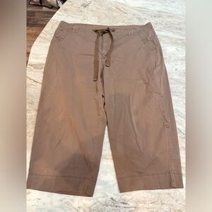 Lee One True Fit Taupe Capri Pants Women’s 24W Drawstring Cropped